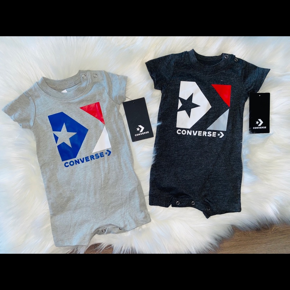*SOLD*New baby converse bundle - Picture 1 of 1